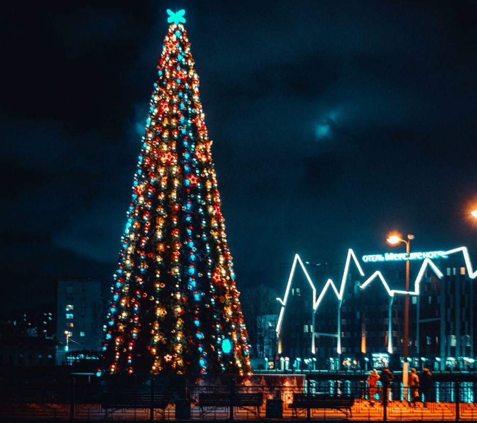 Best Deals on Artificial Christmas Trees You’ll Love
